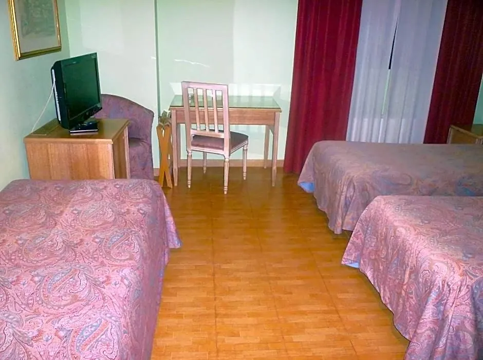 Hotel Ascot-1
